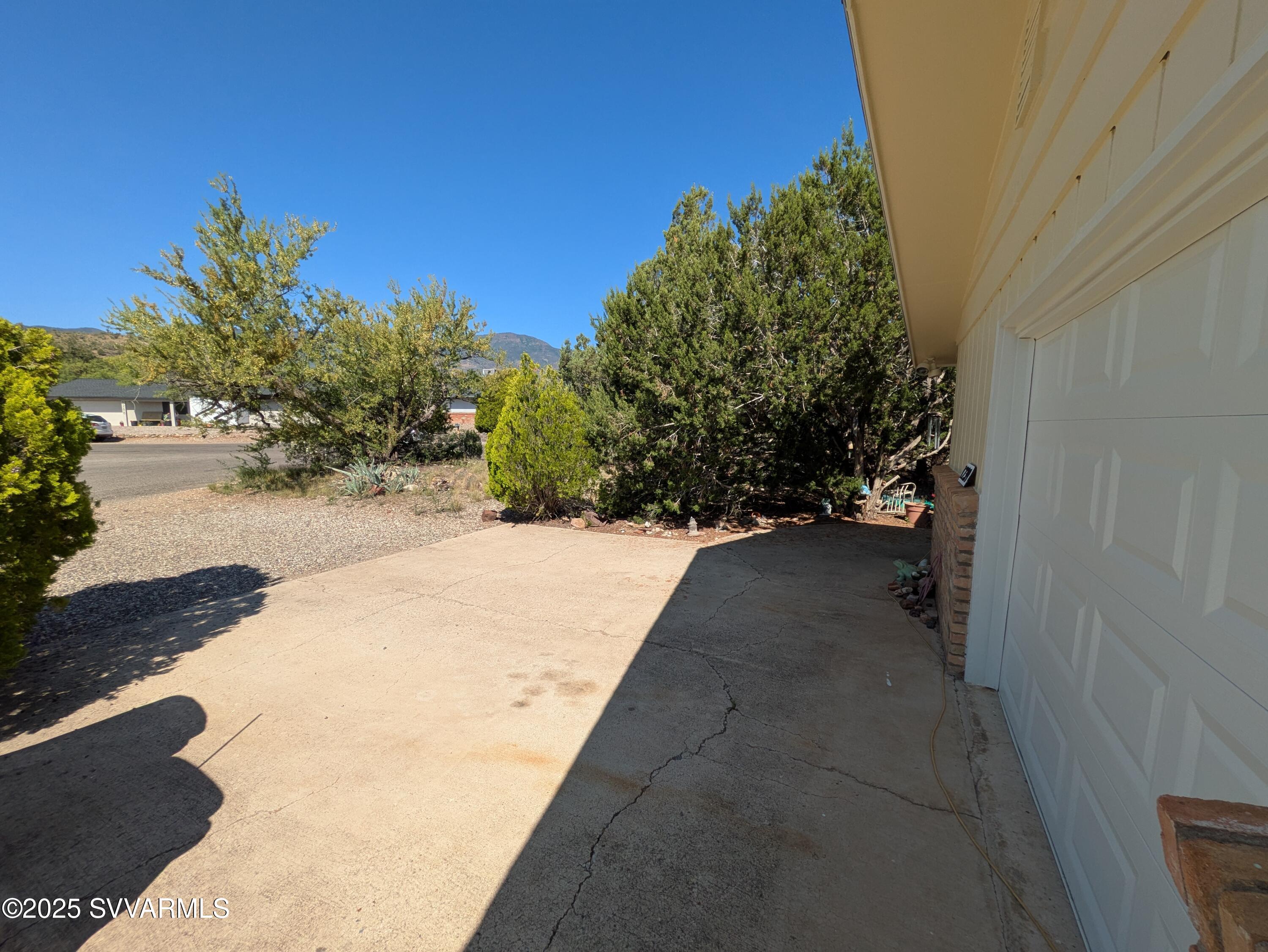 1239 Navajo Drive
