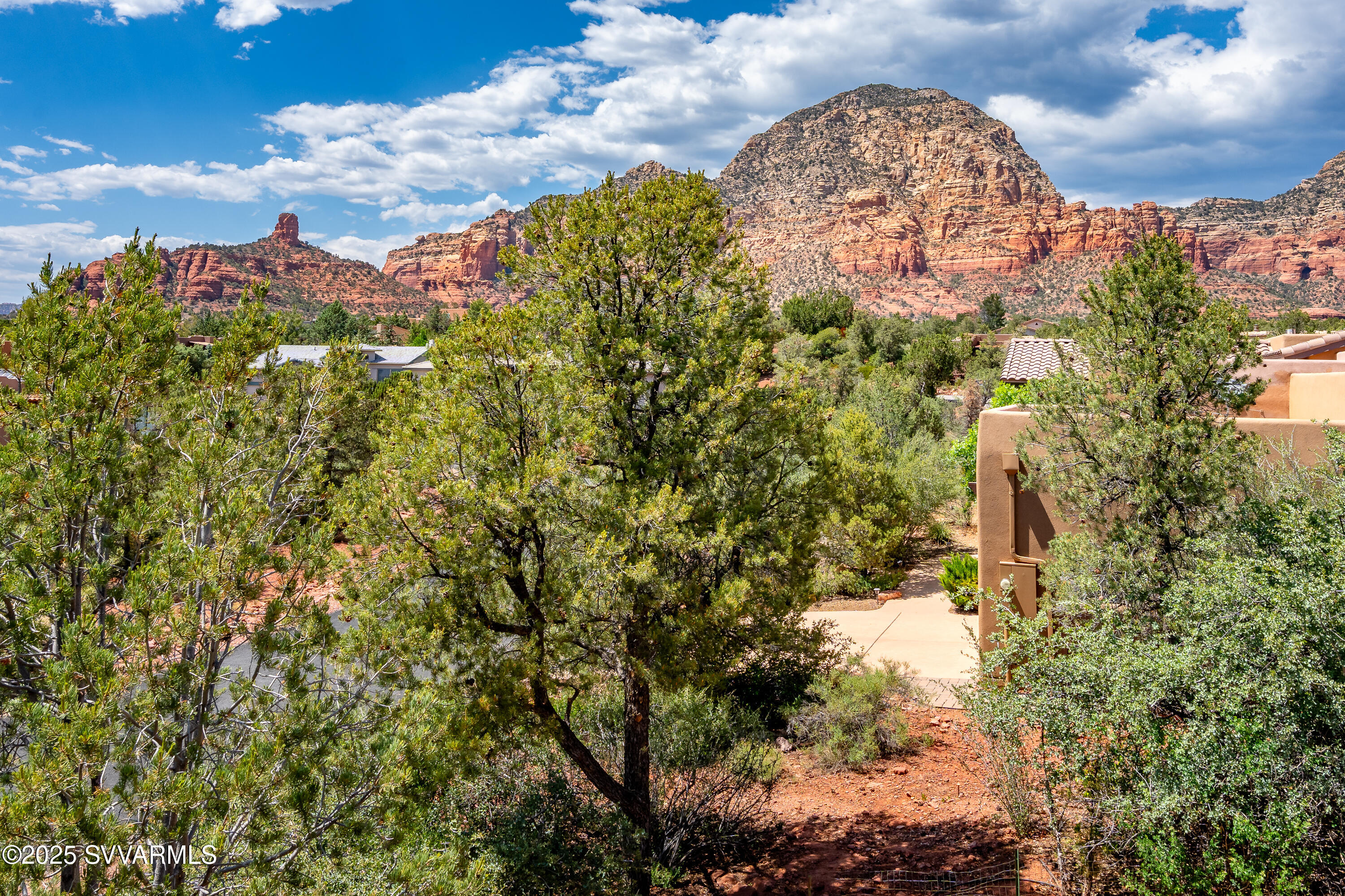 2210 E Mule Deer Rd