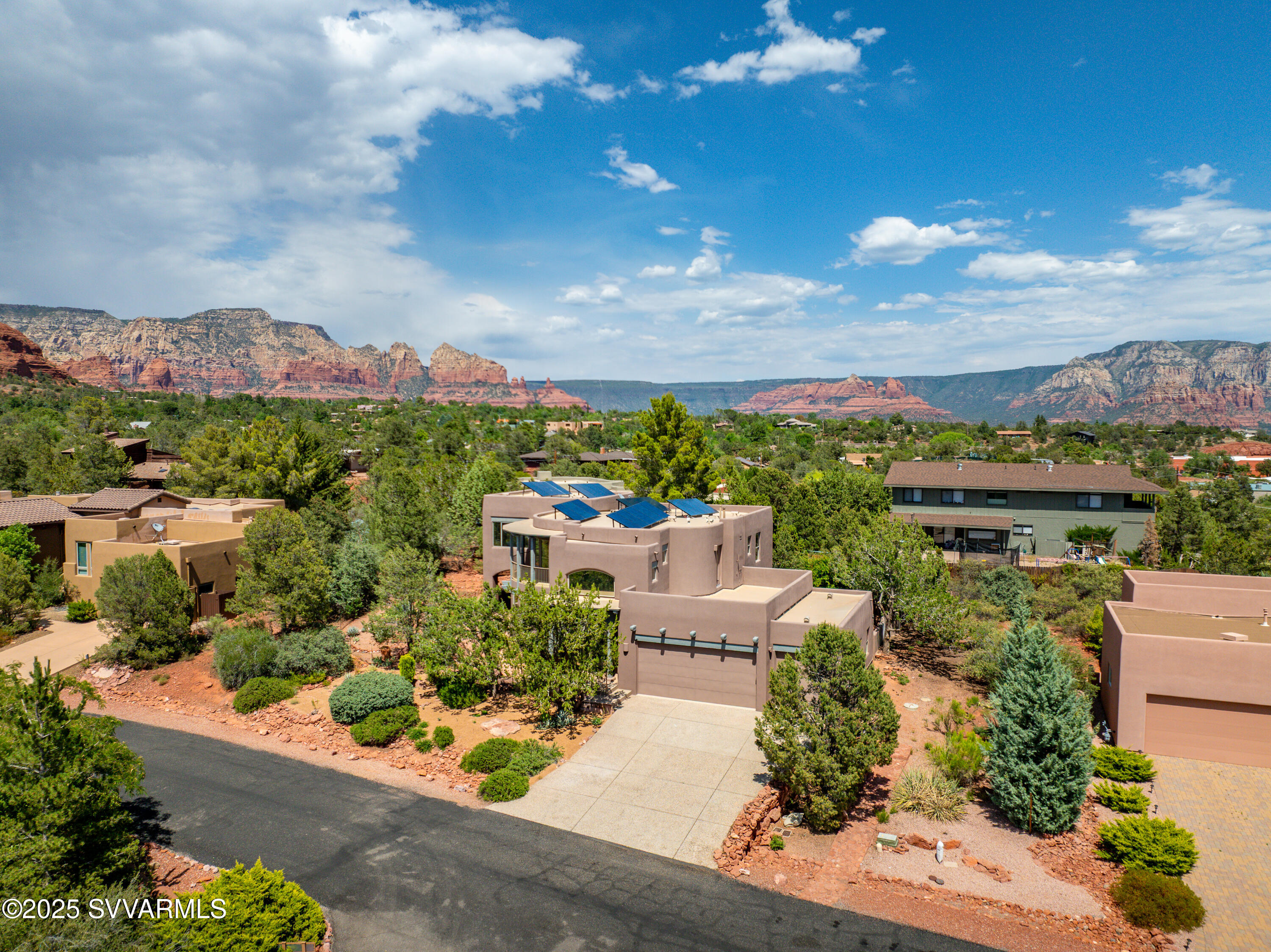 2210 E Mule Deer Rd