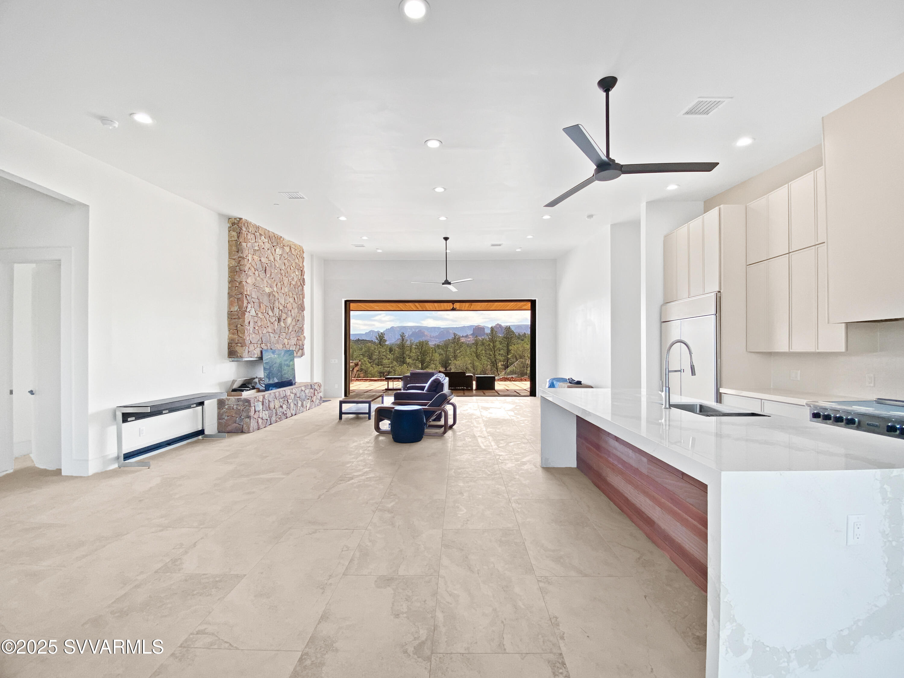 10 Amber Cliffs Way