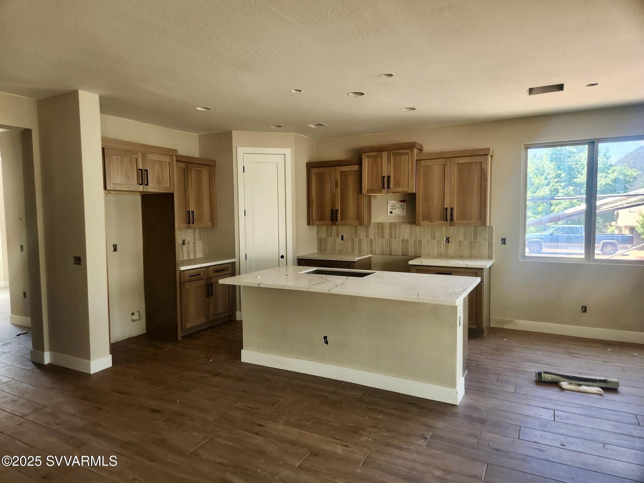 15 Creek Rock Circle