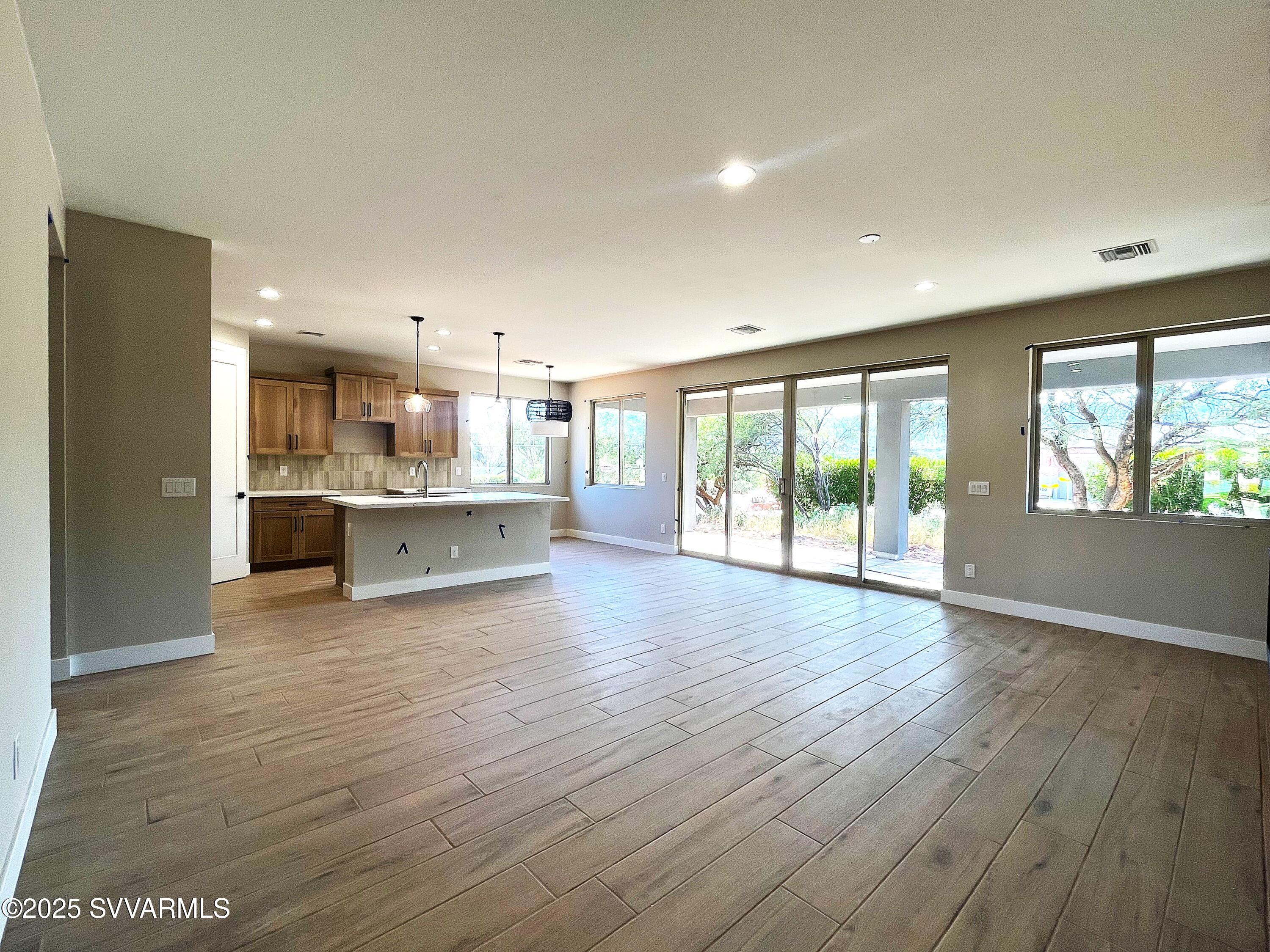 15 Creek Rock Circle
