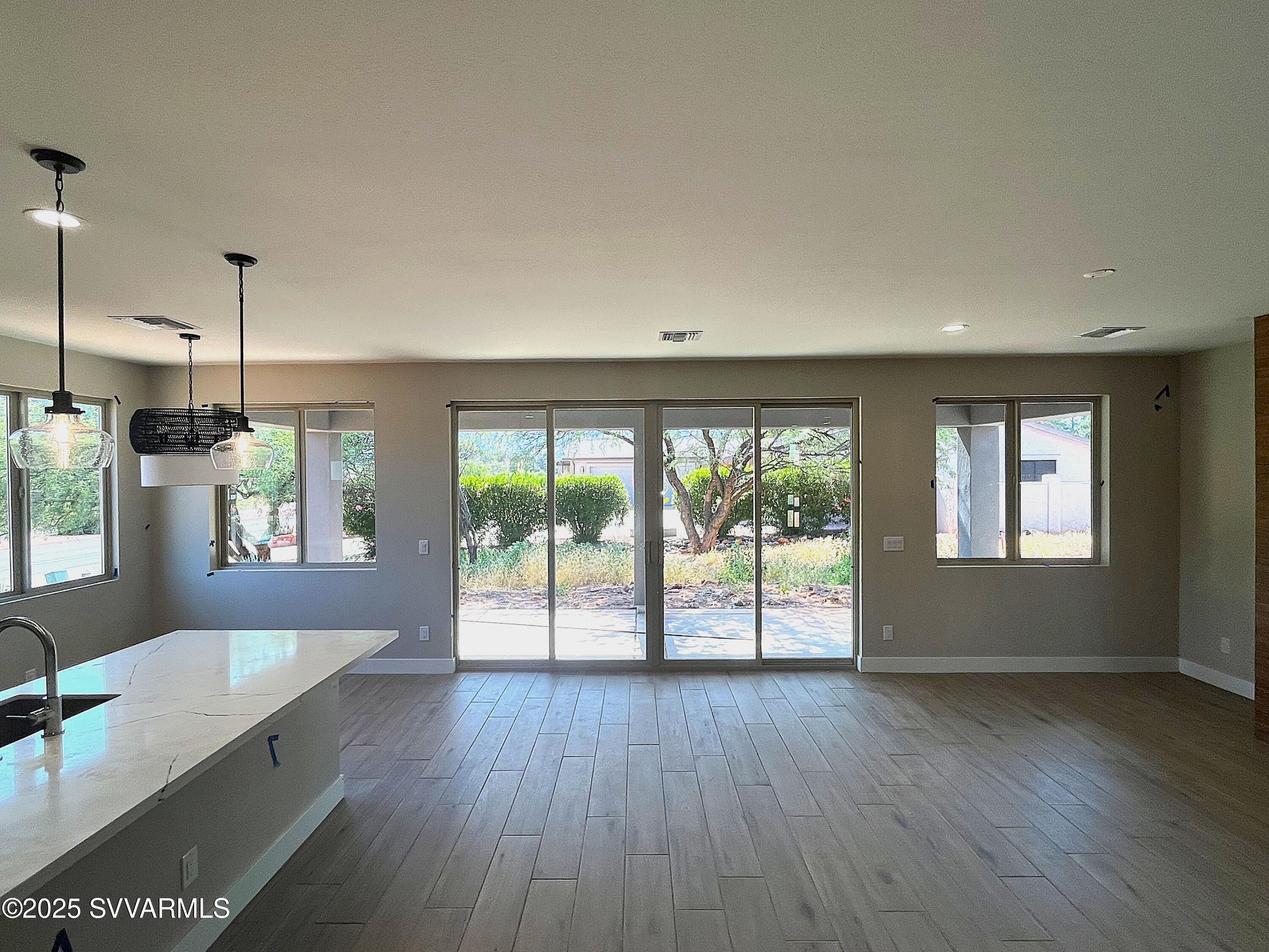 15 Creek Rock Circle