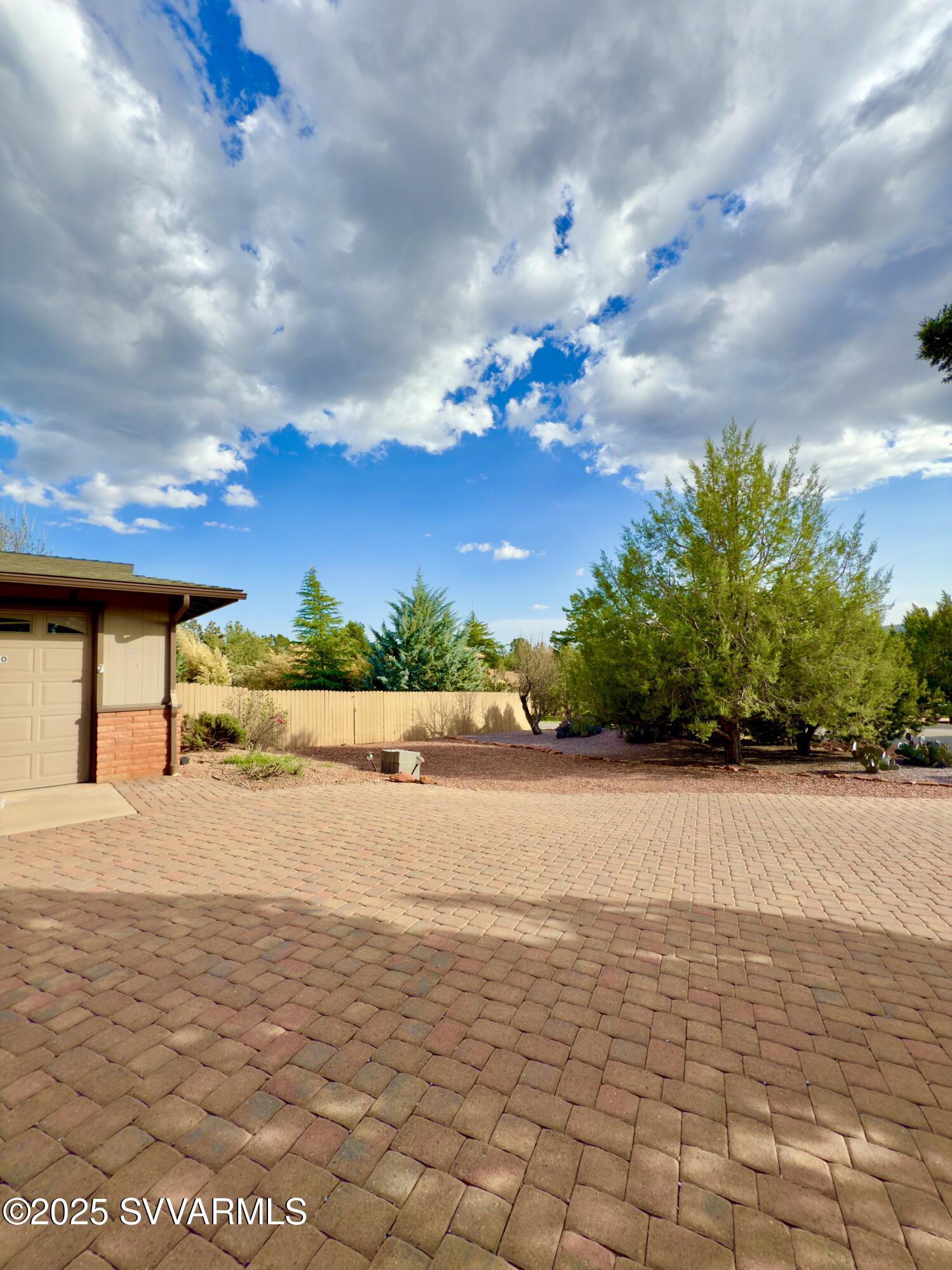 90 Hohokam Drive