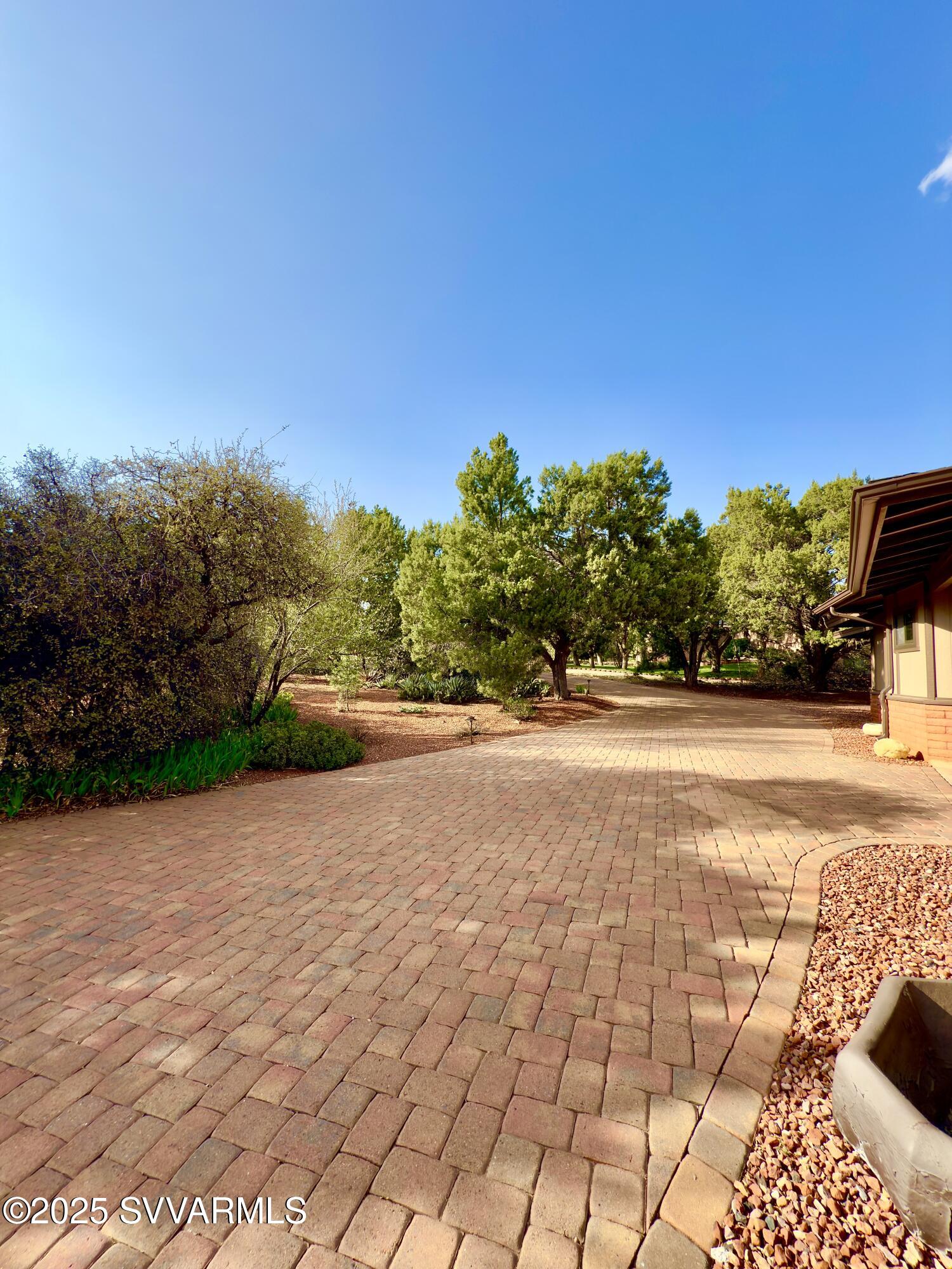 90 Hohokam Drive