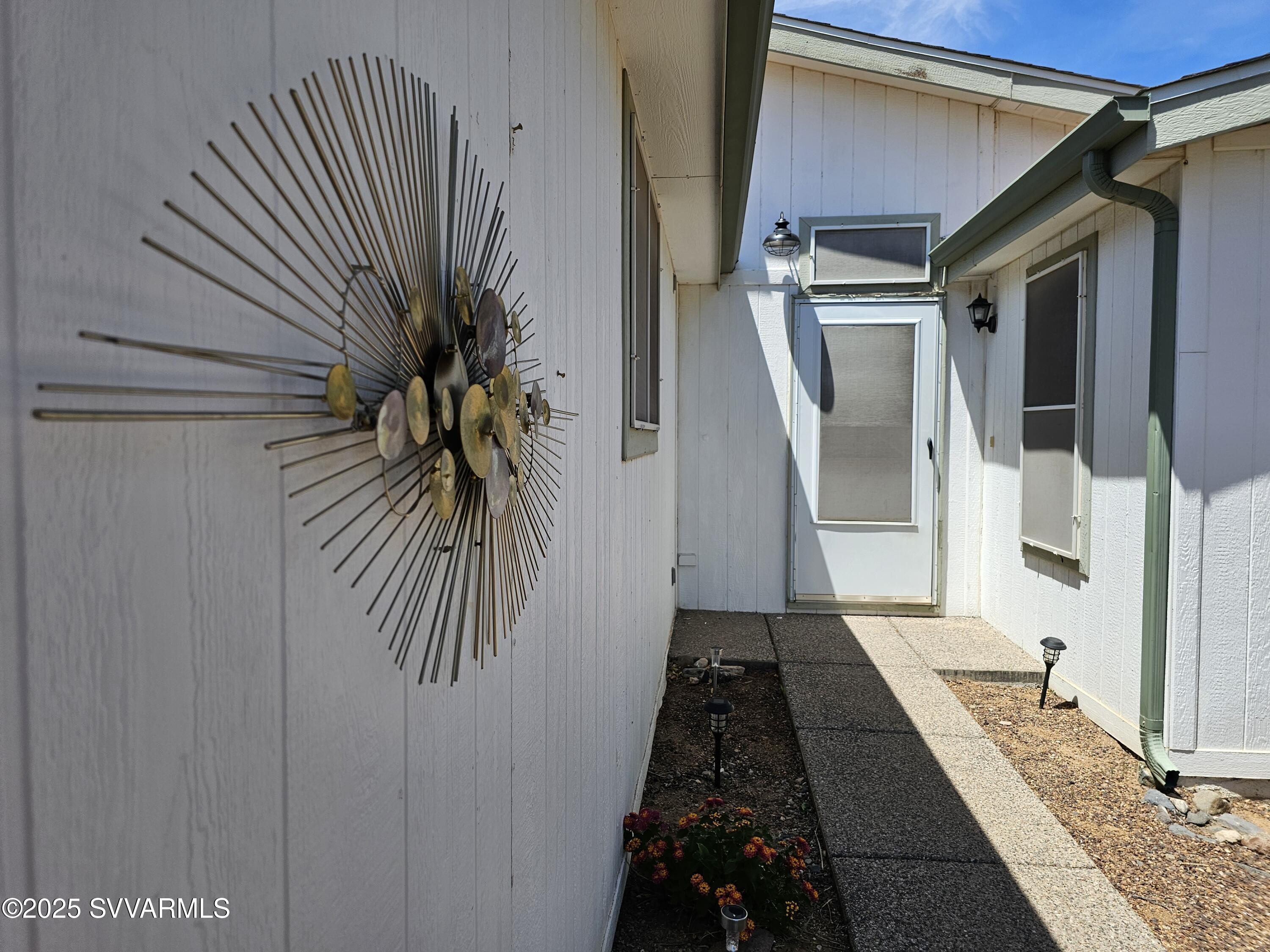 421 S Dakota Drive