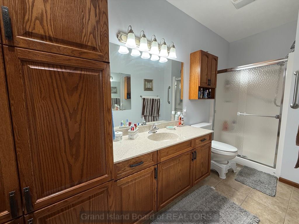 Grand Island, Nebraska 68803, United States, 4 Bedrooms Bedrooms, ,3 BathroomsBathrooms,Residential,Active,104644