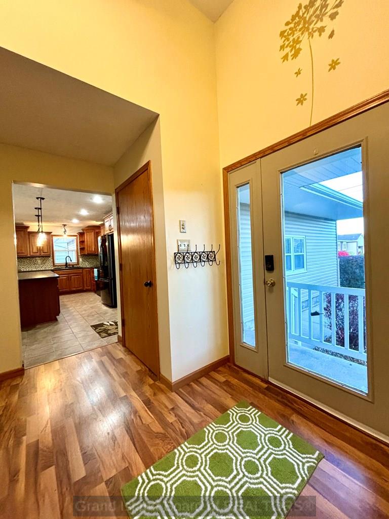 Grand Island, Nebraska 68803, United States, 3 Bedrooms Bedrooms, ,3 BathroomsBathrooms,Residential,Pending,36993