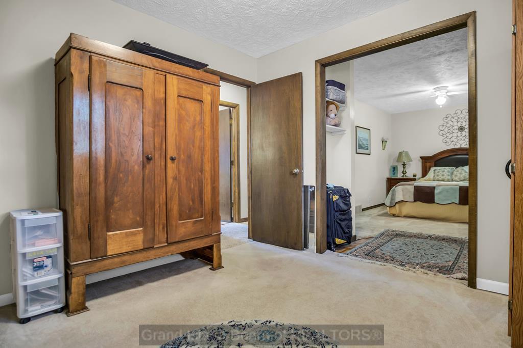 Grand Island, Nebraska 68803, United States, 3 Bedrooms Bedrooms, ,3 BathroomsBathrooms,Residential,Pending,36993