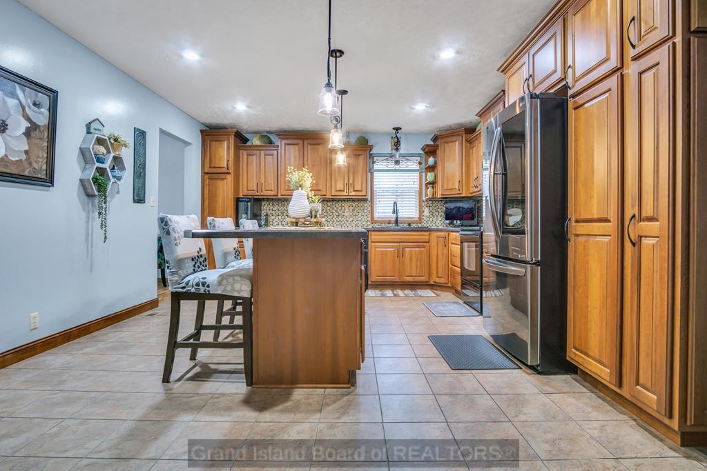 Grand Island, Nebraska 68803, United States, 3 Bedrooms Bedrooms, ,3 BathroomsBathrooms,Residential,Pending,36993