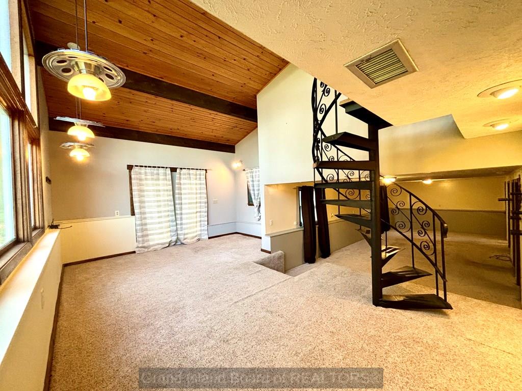 Grand Island, Nebraska 68803, United States, 3 Bedrooms Bedrooms, ,3 BathroomsBathrooms,Residential,Pending,36993