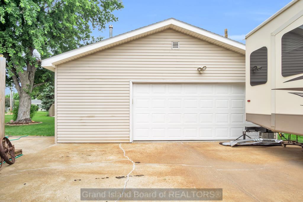 Grand Island, Nebraska 68803, United States, 3 Bedrooms Bedrooms, ,3 BathroomsBathrooms,Residential,Pending,36993