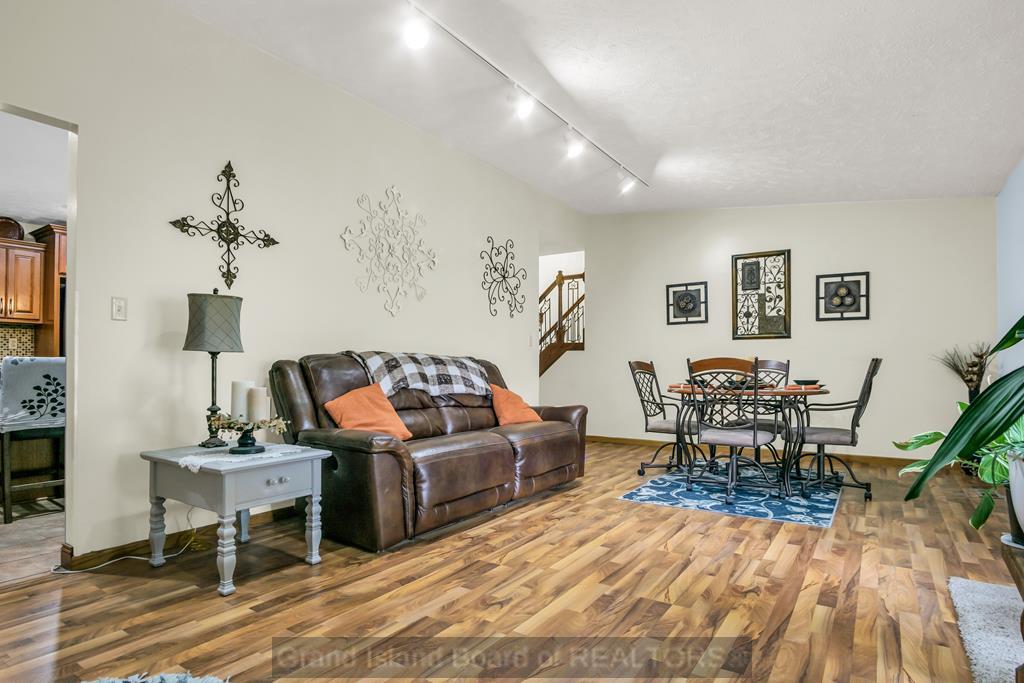 Grand Island, Nebraska 68803, United States, 3 Bedrooms Bedrooms, ,3 BathroomsBathrooms,Residential,Pending,36993