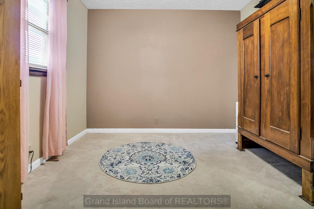 Grand Island, Nebraska 68803, United States, 3 Bedrooms Bedrooms, ,3 BathroomsBathrooms,Residential,Pending,36993