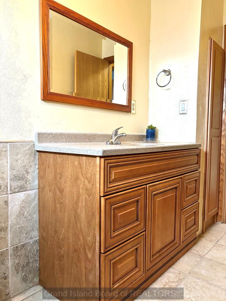 Grand Island, Nebraska 68801, United States, 3 Bedrooms Bedrooms, ,2 BathroomsBathrooms,Residential,Active,10684