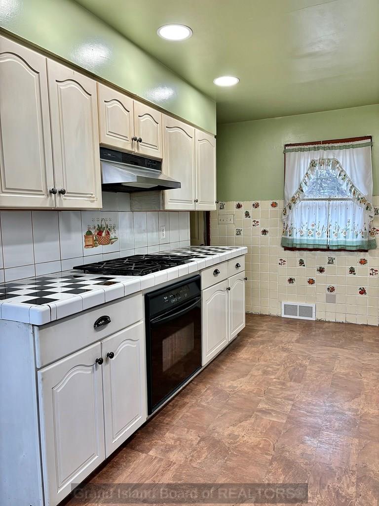 Grand Island, Nebraska 68801, United States, 3 Bedrooms Bedrooms, ,2 BathroomsBathrooms,Residential,Active,10684