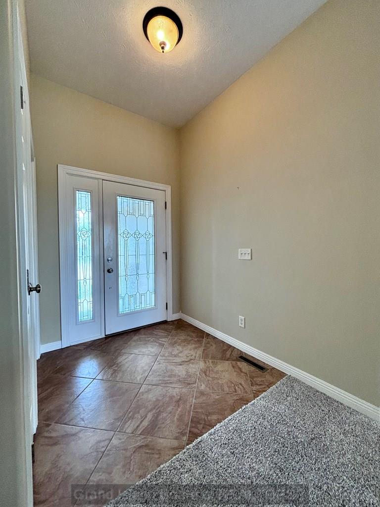 Grand Island, Nebraska 68803, United States, 3 Bedrooms Bedrooms, ,3 BathroomsBathrooms,Residential,Active,136441