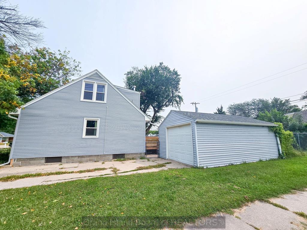 Hastings, Nebraska 68901, United States, 3 Bedrooms Bedrooms, ,2 BathroomsBathrooms,Residential,Active,196193