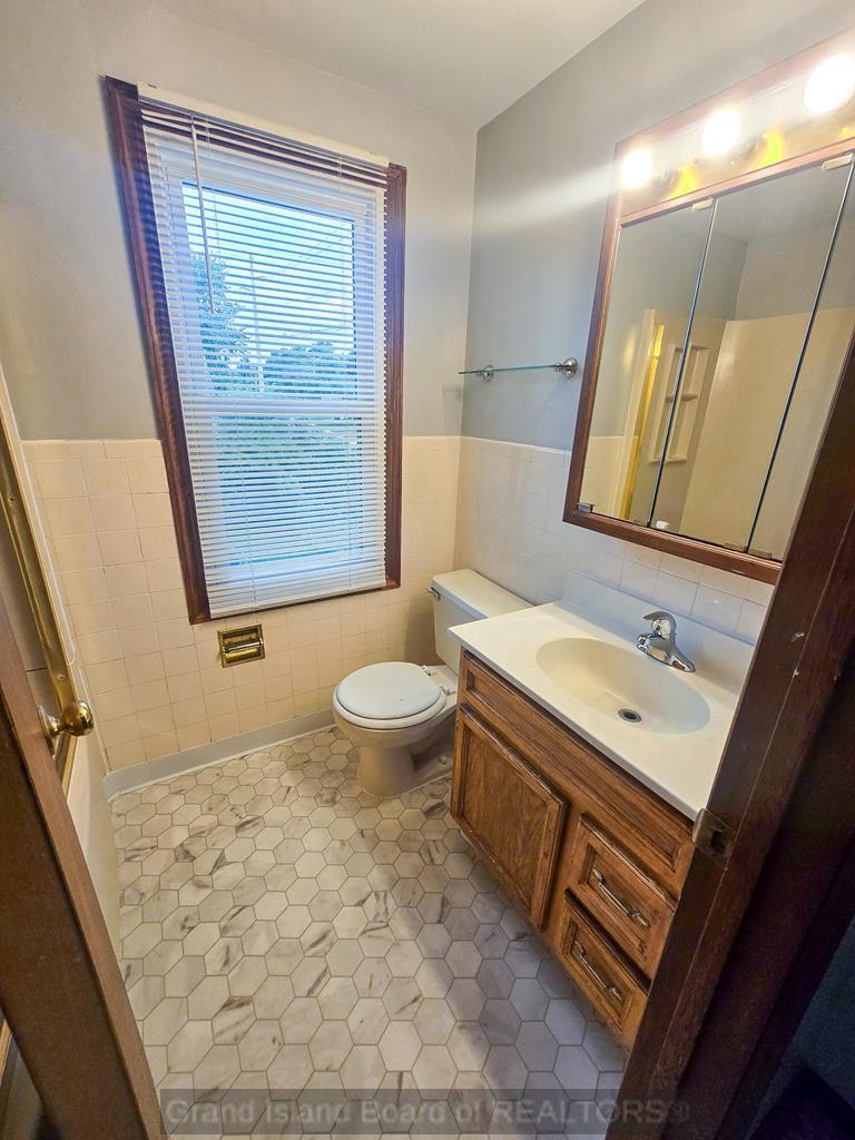 Hastings, Nebraska 68901, United States, 3 Bedrooms Bedrooms, ,2 BathroomsBathrooms,Residential,Active,196193