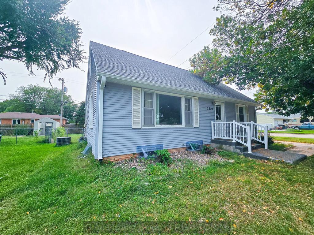 Hastings, Nebraska 68901, United States, 3 Bedrooms Bedrooms, ,2 BathroomsBathrooms,Residential,Active,196193