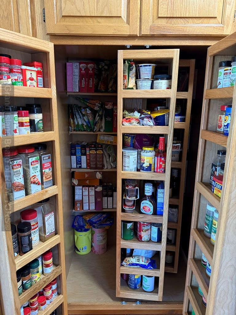 Grand Island, Nebraska 68803, United States, 3 Bedrooms Bedrooms, ,2 BathroomsBathrooms,Residential,Pending,103986