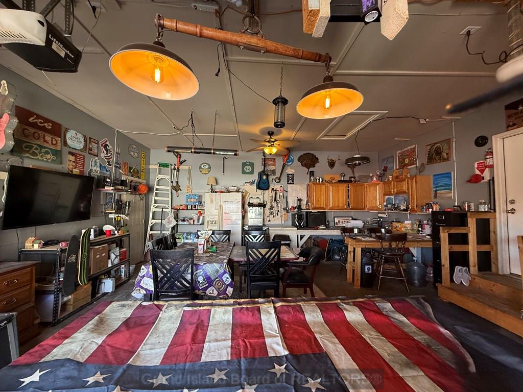 Grand Island, Nebraska 68803, United States, 3 Bedrooms Bedrooms, ,2 BathroomsBathrooms,Residential,Pending,103986