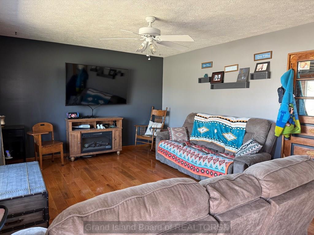 Grand Island, Nebraska 68803, United States, 3 Bedrooms Bedrooms, ,2 BathroomsBathrooms,Residential,Pending,103986