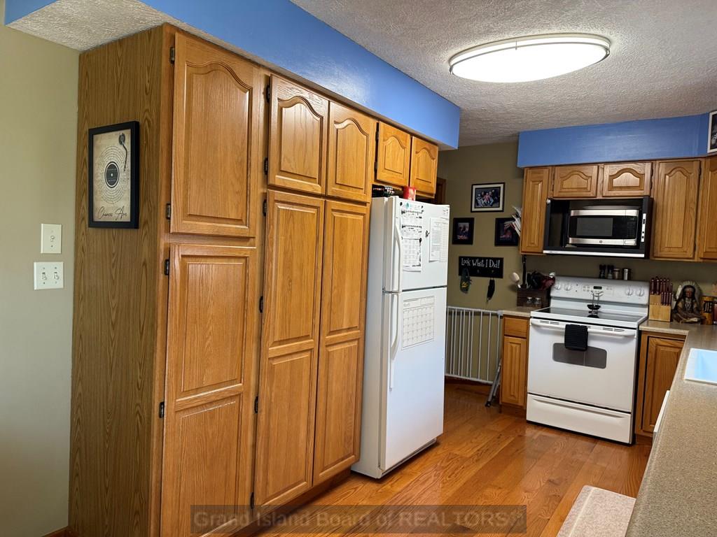 Grand Island, Nebraska 68803, United States, 3 Bedrooms Bedrooms, ,2 BathroomsBathrooms,Residential,Pending,103986