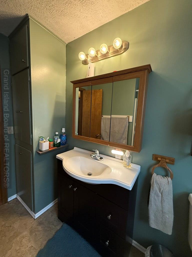 Grand Island, Nebraska 68803, United States, 3 Bedrooms Bedrooms, ,2 BathroomsBathrooms,Residential,Pending,103986