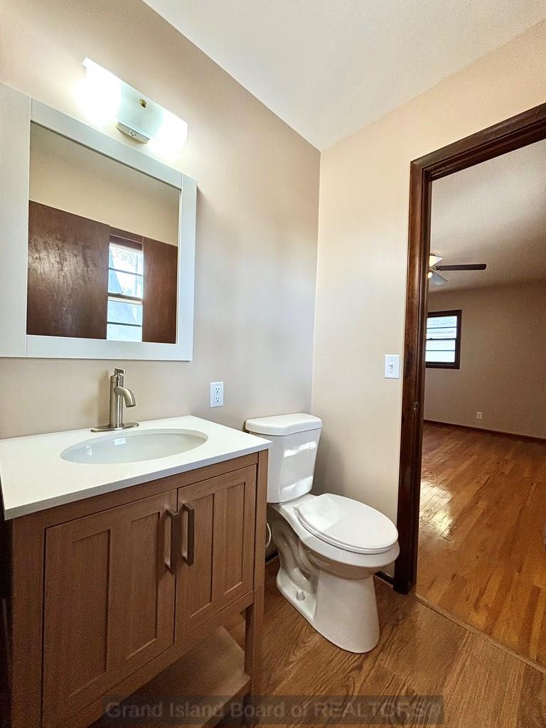 Grand Island, Nebraska 68803, United States, 3 Bedrooms Bedrooms, ,2 BathroomsBathrooms,Residential,Pending,38235