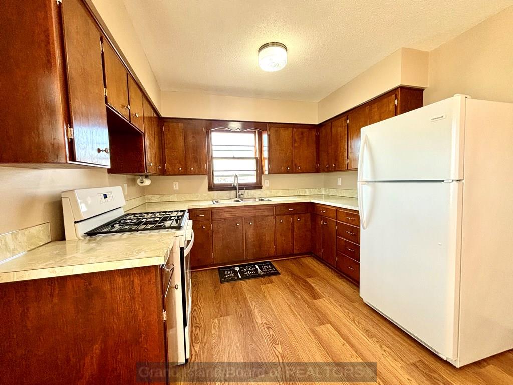 Grand Island, Nebraska 68803, United States, 3 Bedrooms Bedrooms, ,2 BathroomsBathrooms,Residential,Pending,38235