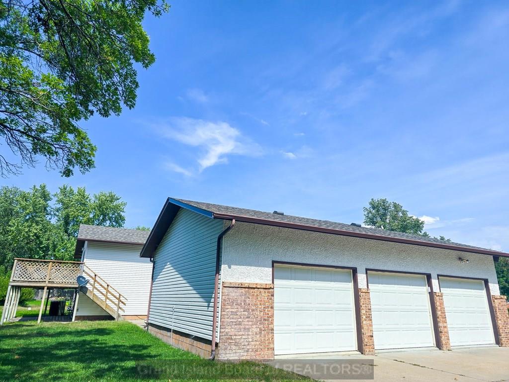 Grand Island, Nebraska 68801, United States, 4 Bedrooms Bedrooms, ,3 BathroomsBathrooms,Residential,Active,206481