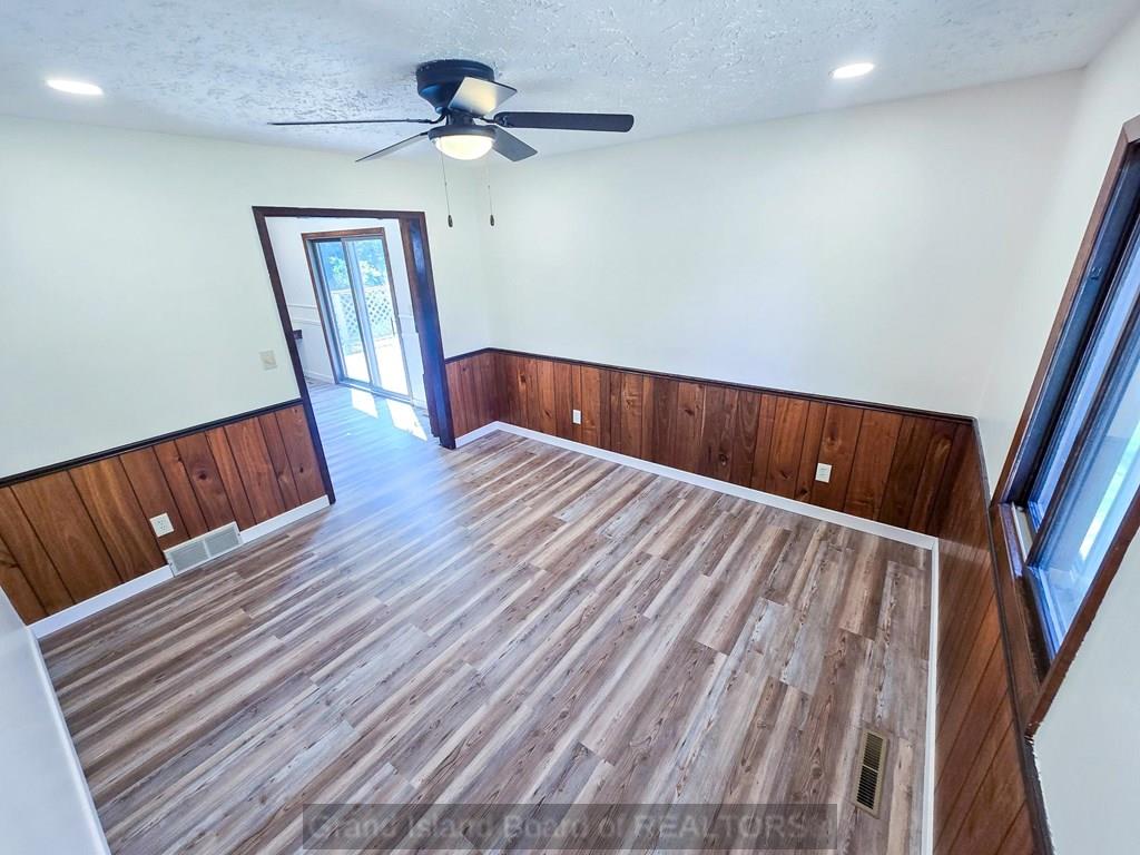 Grand Island, Nebraska 68801, United States, 4 Bedrooms Bedrooms, ,3 BathroomsBathrooms,Residential,Active,206481