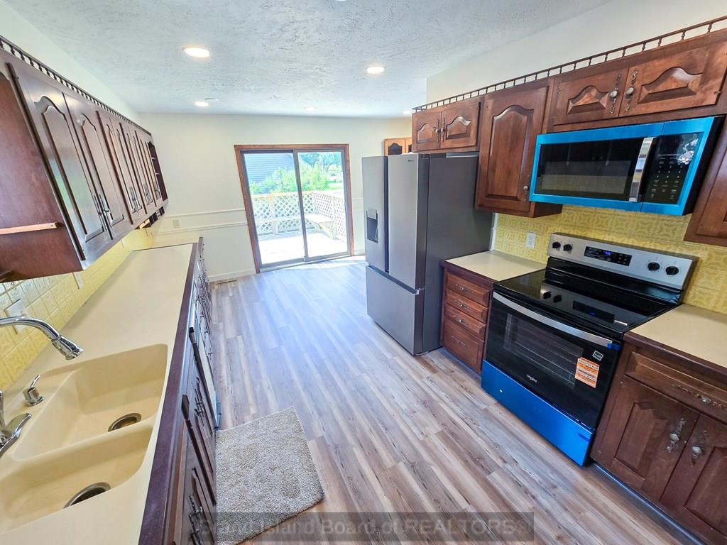 Grand Island, Nebraska 68801, United States, 4 Bedrooms Bedrooms, ,3 BathroomsBathrooms,Residential,Active,206481