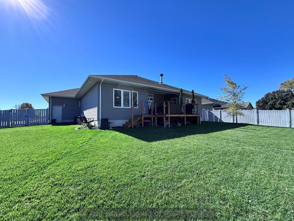 Grand Island, Nebraska 68801, United States, 5 Bedrooms Bedrooms, ,3 BathroomsBathrooms,Residential,Active,241688