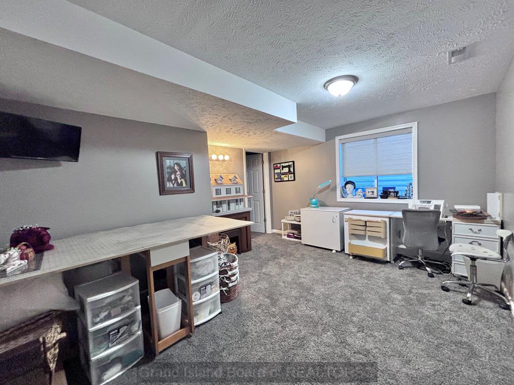 Grand Island, Nebraska 68801, United States, 5 Bedrooms Bedrooms, ,3 BathroomsBathrooms,Residential,Active,241688