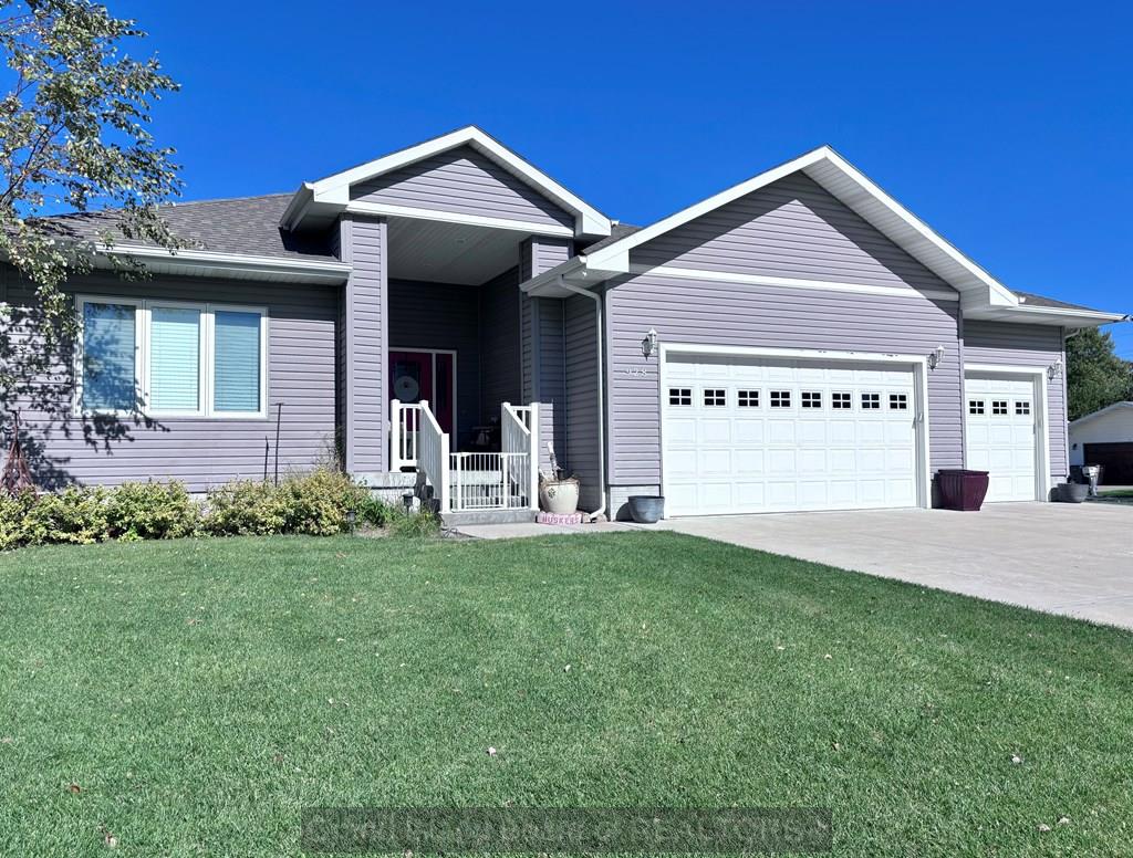 Grand Island, Nebraska 68801, United States, 5 Bedrooms Bedrooms, ,3 BathroomsBathrooms,Residential,Active,241688