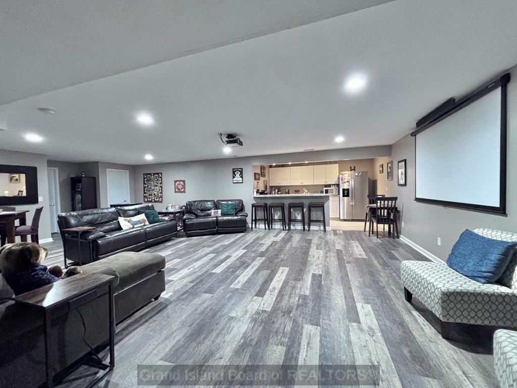 Grand Island, Nebraska 68801, United States, 5 Bedrooms Bedrooms, ,3 BathroomsBathrooms,Residential,Active,241688