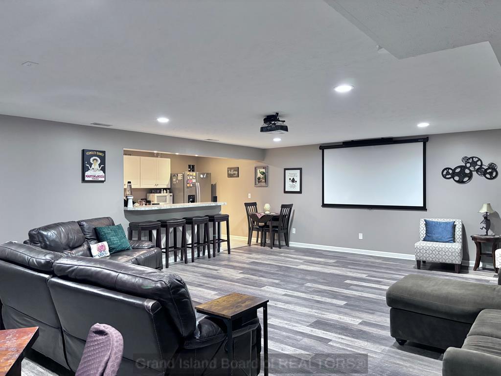 Grand Island, Nebraska 68801, United States, 5 Bedrooms Bedrooms, ,3 BathroomsBathrooms,Residential,Active,241688