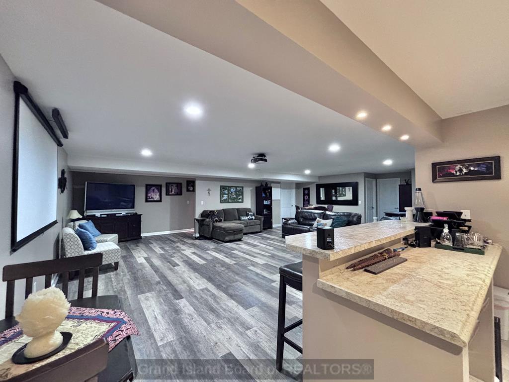 Grand Island, Nebraska 68801, United States, 5 Bedrooms Bedrooms, ,3 BathroomsBathrooms,Residential,Active,241688