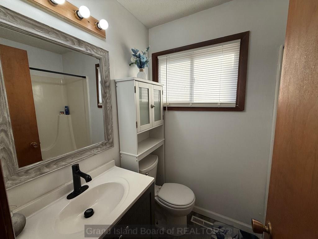Grand Island, Nebraska 68801, United States, 3 Bedrooms Bedrooms, ,2 BathroomsBathrooms,Residential,Active,104619