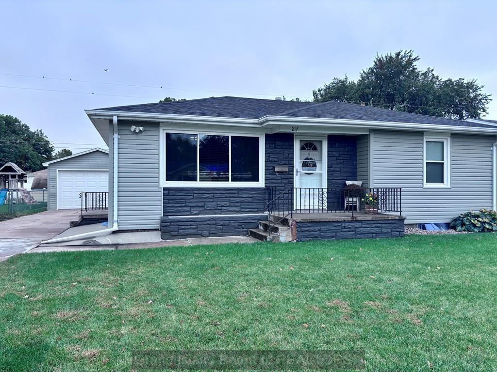 Grand Island, Nebraska 68801, United States, 2 Bedrooms Bedrooms, ,2 BathroomsBathrooms,Residential,Active,236502