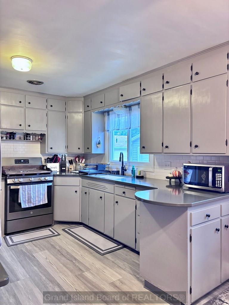 Grand Island, Nebraska 68801, United States, 2 Bedrooms Bedrooms, ,2 BathroomsBathrooms,Residential,Active,236502