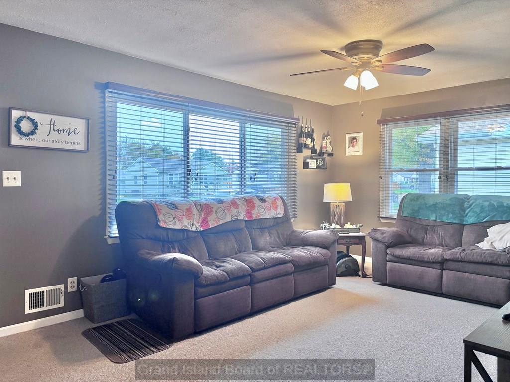 Grand Island, Nebraska 68801, United States, 2 Bedrooms Bedrooms, ,2 BathroomsBathrooms,Residential,Active,236502