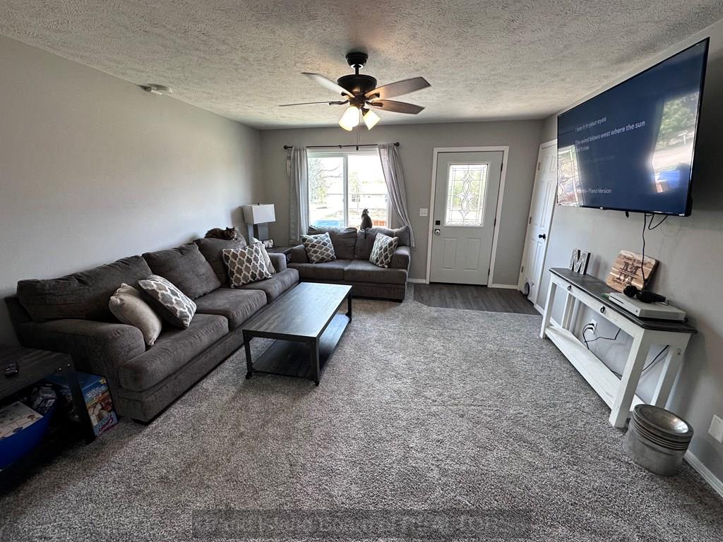 St. Libory, Nebraska 68872, United States, 5 Bedrooms Bedrooms, ,2 BathroomsBathrooms,Residential,Active,124830