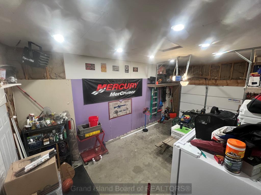 St. Libory, Nebraska 68872, United States, 5 Bedrooms Bedrooms, ,2 BathroomsBathrooms,Residential,Active,124830