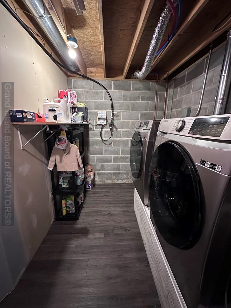 St. Libory, Nebraska 68872, United States, 5 Bedrooms Bedrooms, ,2 BathroomsBathrooms,Residential,Active,124830