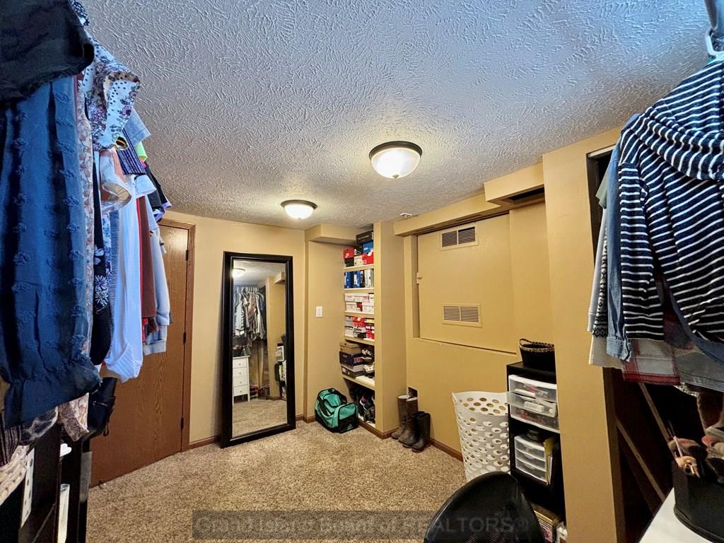 Grand Island, Nebraska 68803, United States, 2 Bedrooms Bedrooms, ,2 BathroomsBathrooms,Residential,Pending,84569