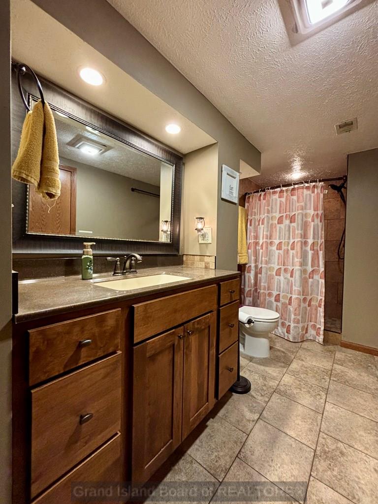 Grand Island, Nebraska 68803, United States, 2 Bedrooms Bedrooms, ,2 BathroomsBathrooms,Residential,Pending,84569