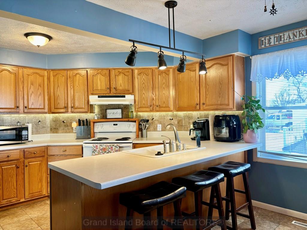 Grand Island, Nebraska 68803, United States, 2 Bedrooms Bedrooms, ,2 BathroomsBathrooms,Residential,Pending,84569